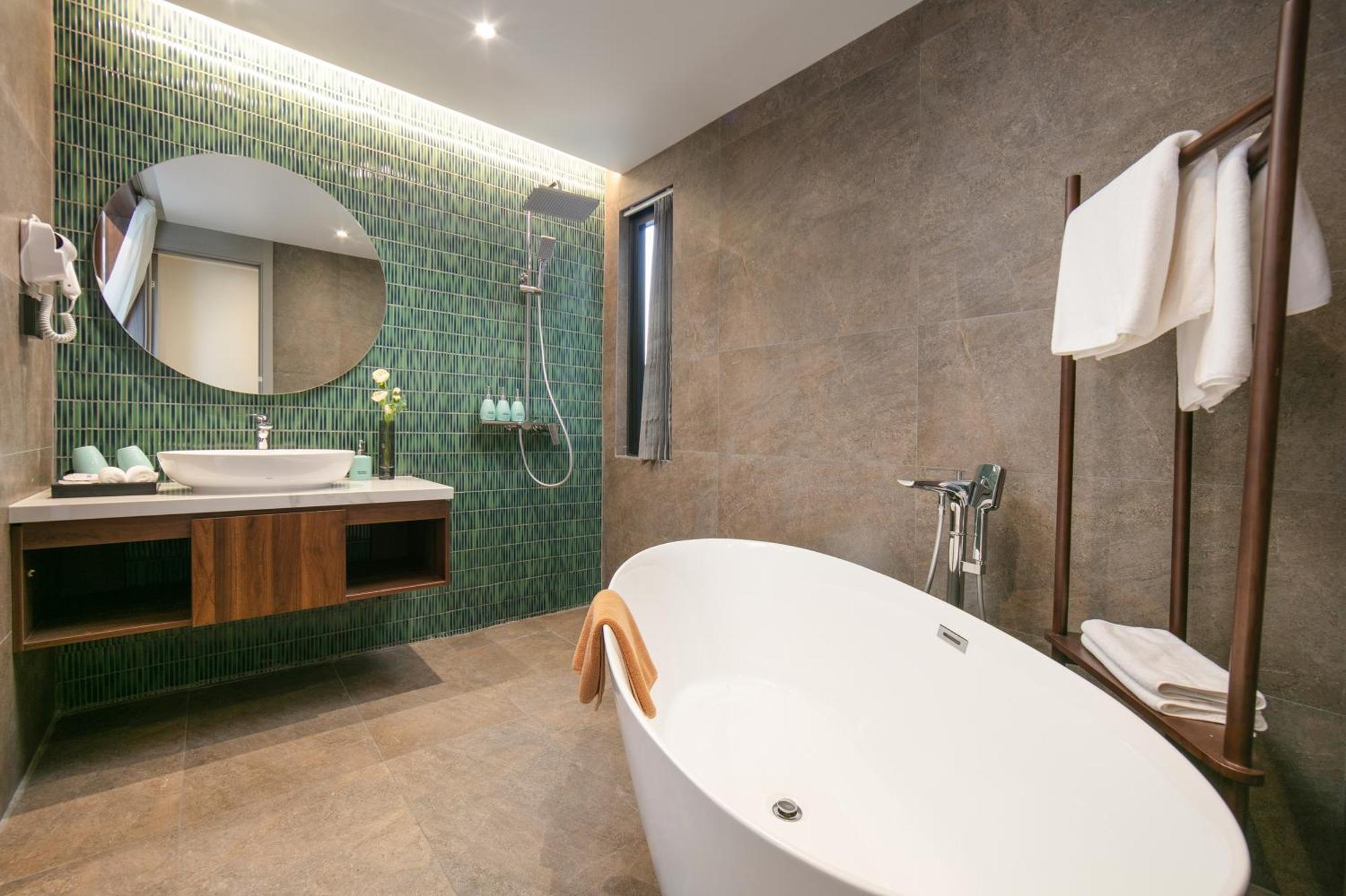 Riverview Boutique & Hotel 4*