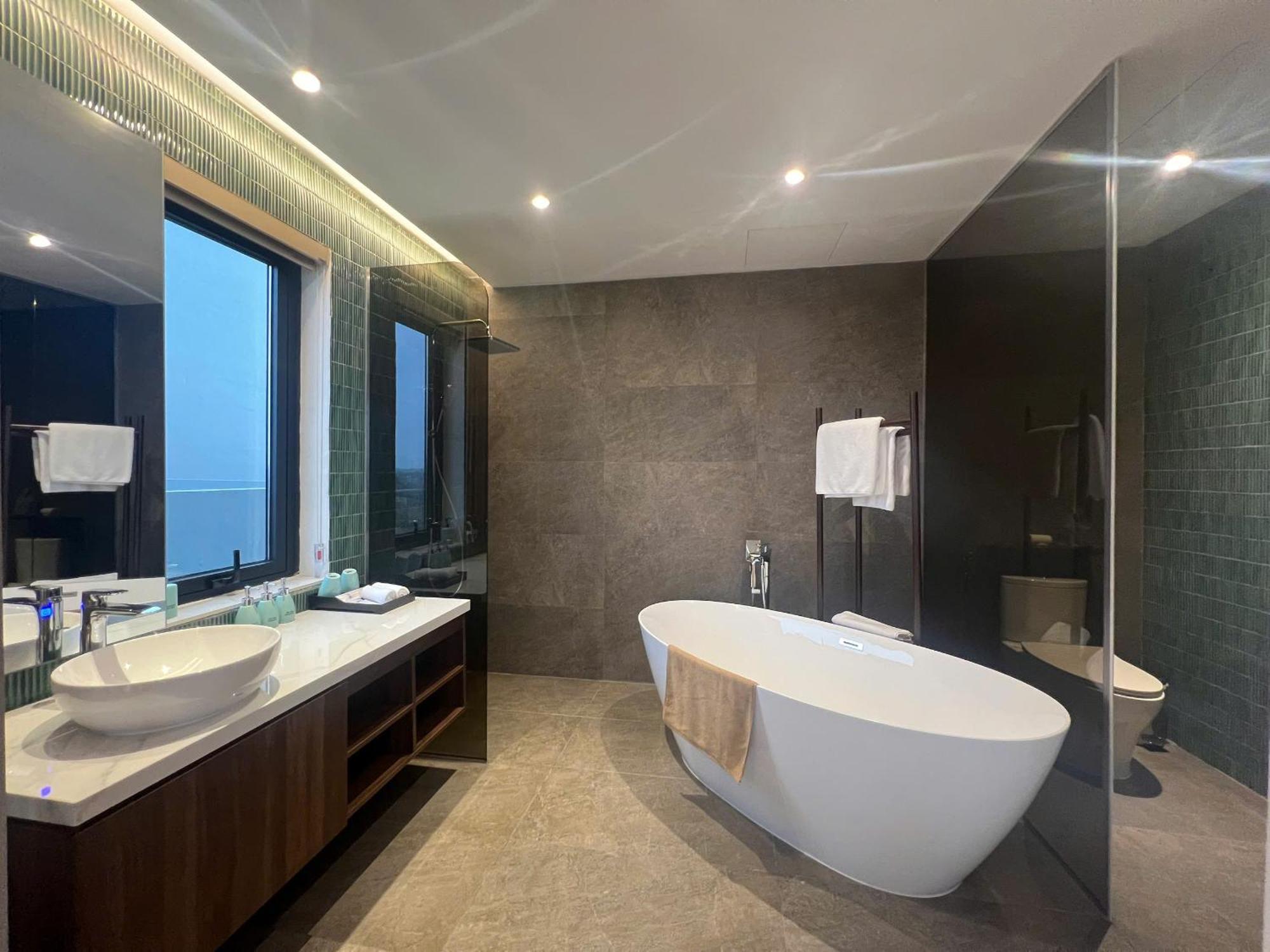 Riverview Boutique & Hotel 4*